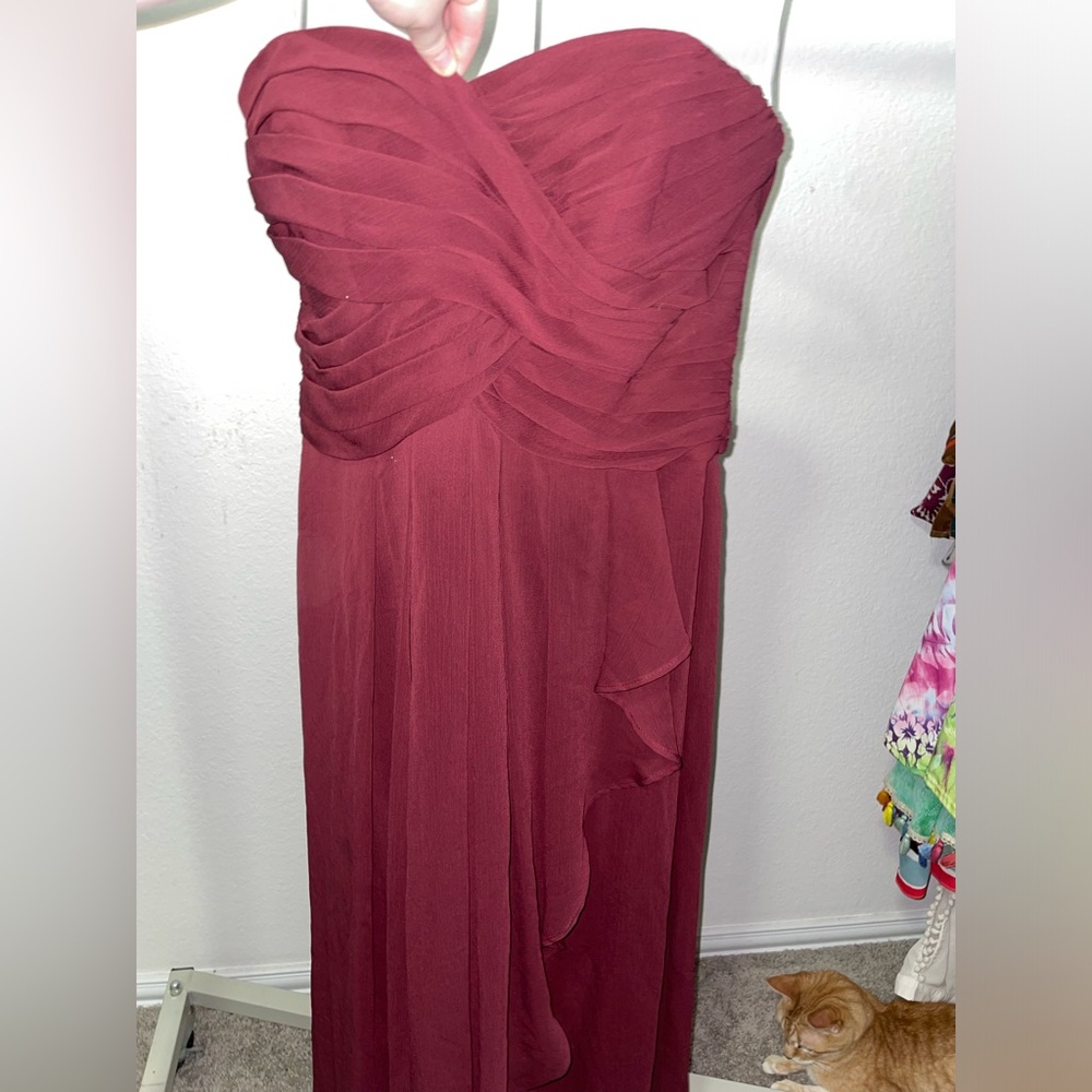 David’s bridal bridesmaid dress never worn size 14 maroon
